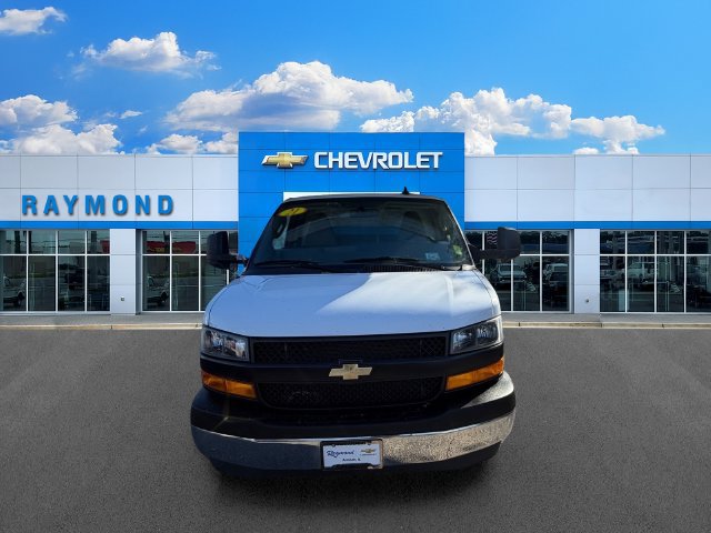Used 2021 Chevrolet Express 4500 Extended w/ Power Convenience Package RWD image 12