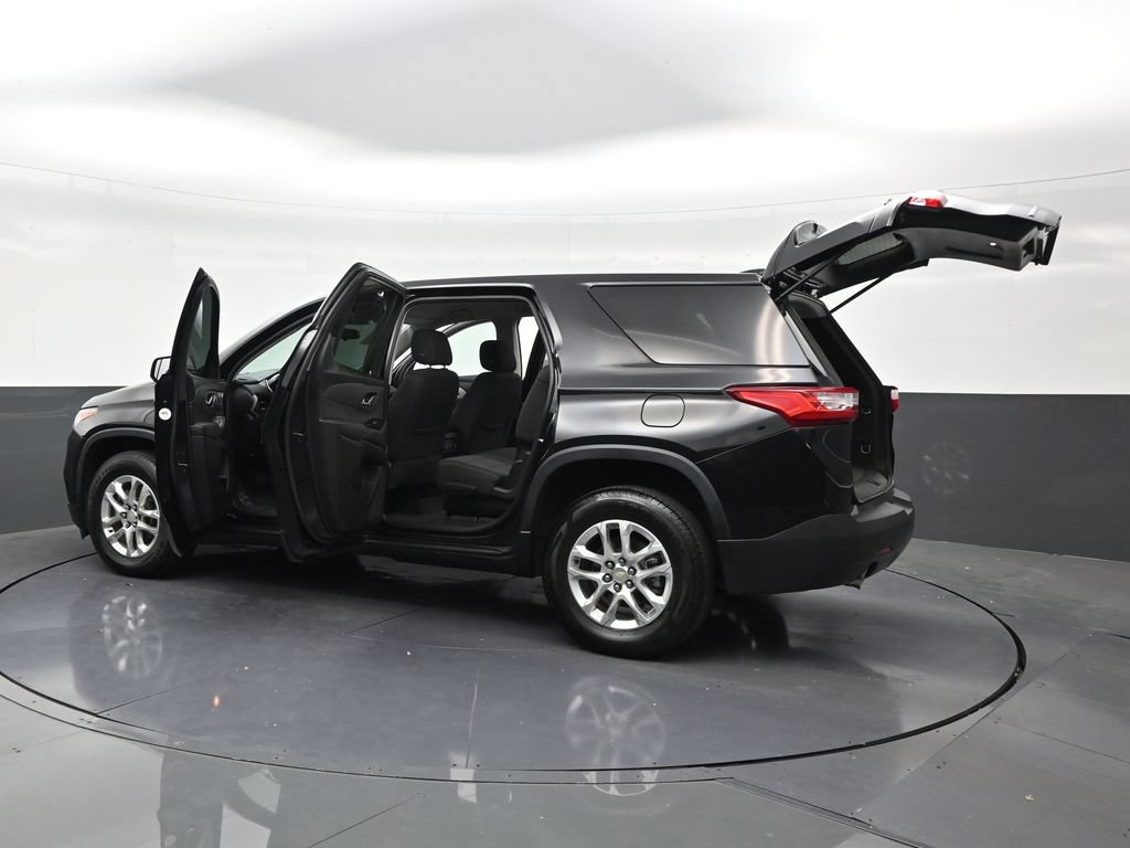 Used 2020 Chevrolet Traverse LS FWD image 32