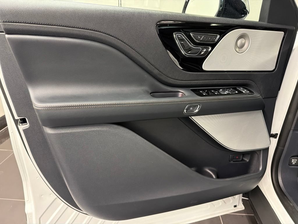 New 2026 Lincoln Aviator Reserve AWD/4WD image 28