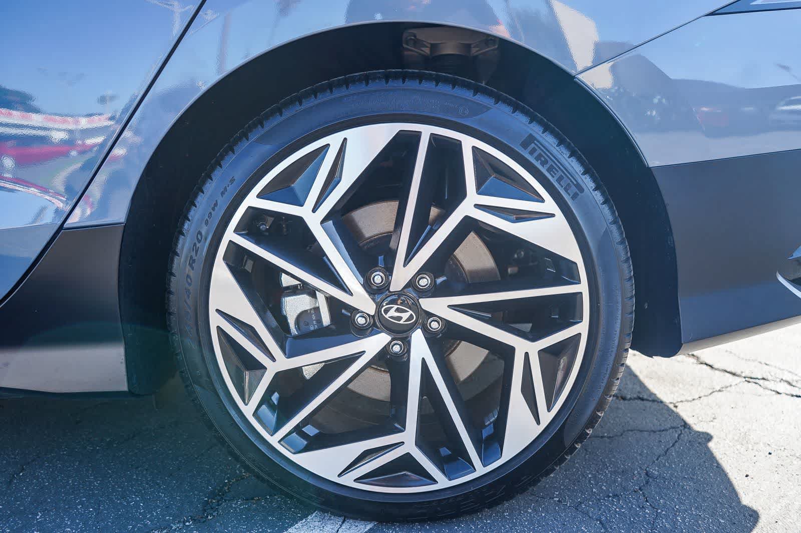 Certified 2025 Hyundai Ioniq 6 Limited RWD image 9