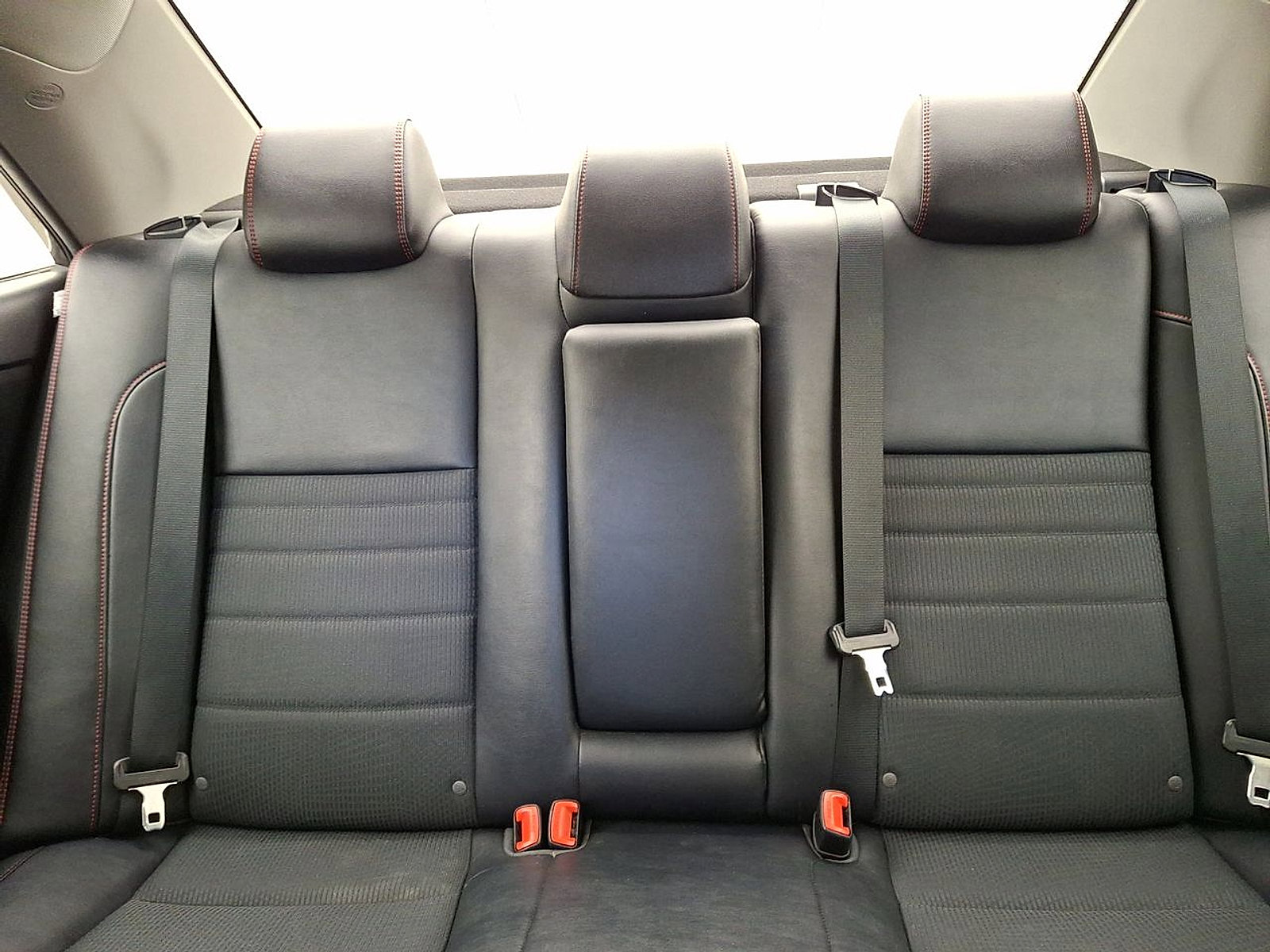 Certified 2017 Toyota Camry SE w/ Moonroof Package image 19