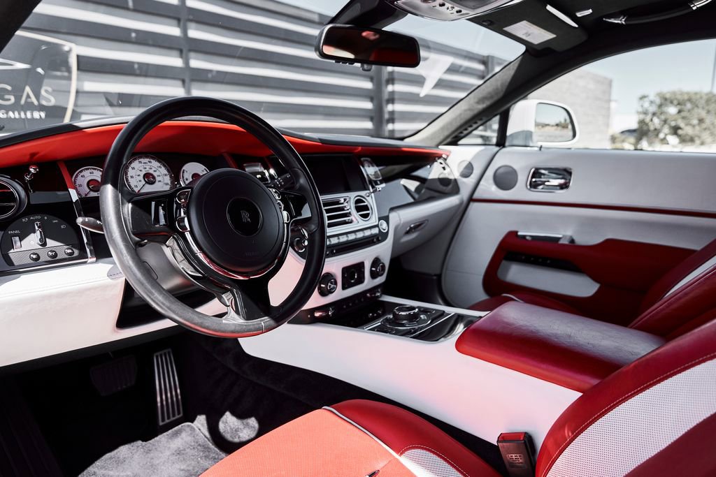 Used 2020 Rolls-Royce Wraith RWD image 2