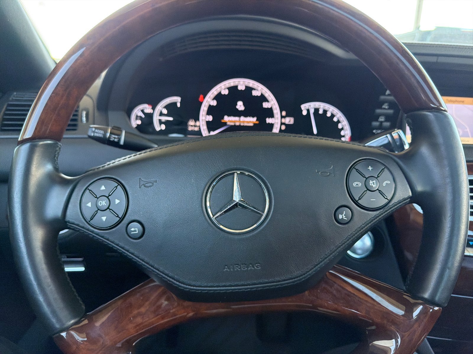 Used 2013 Mercedes-Benz CL 550 4MATIC image 23
