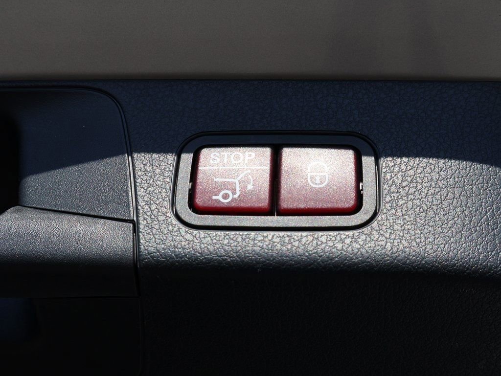 Used 2020 Mercedes-Benz GLB 250 4MATIC image 18