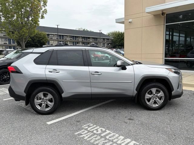 Used 2025 Toyota RAV4 XLE AWD/4WD image 9