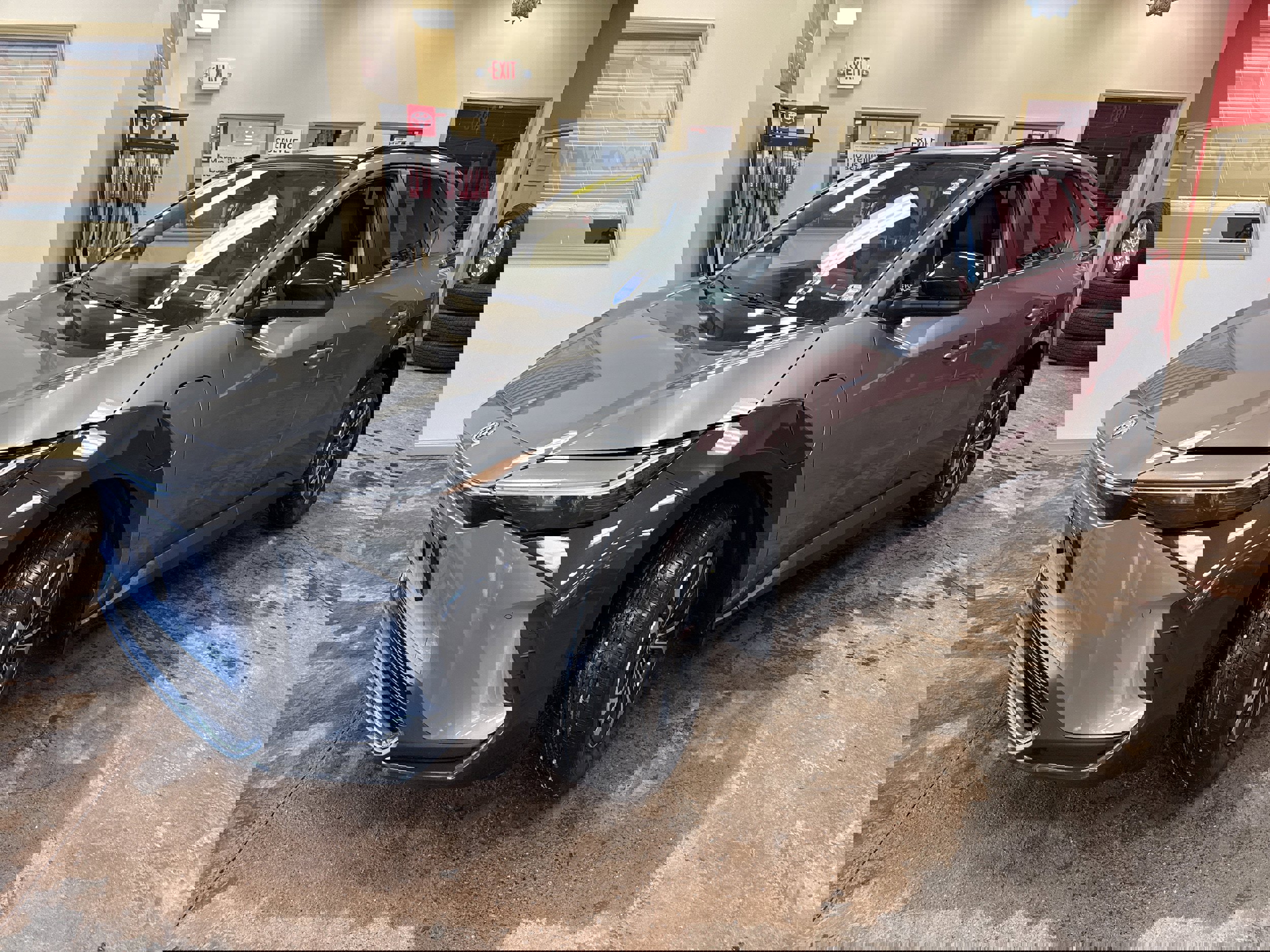 Used 2023 Toyota bZ4X XLE w/ Weather Package AWD/4WD image 3