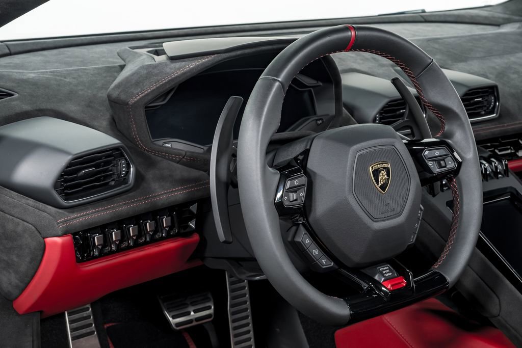 Used 2024 Lamborghini Huracan Tecnica RWD image 13