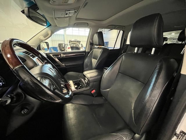 Used 2017 Lexus GX 460 AWD/4WD image 21