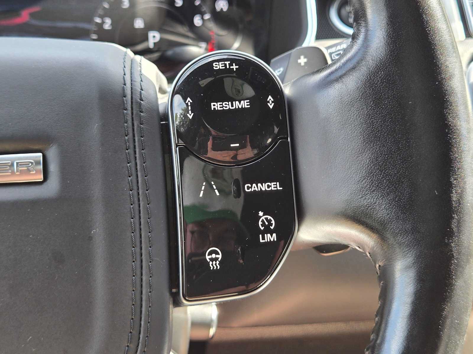 Used 2019 Land Rover Range Rover Supercharged AWD/4WD image 35