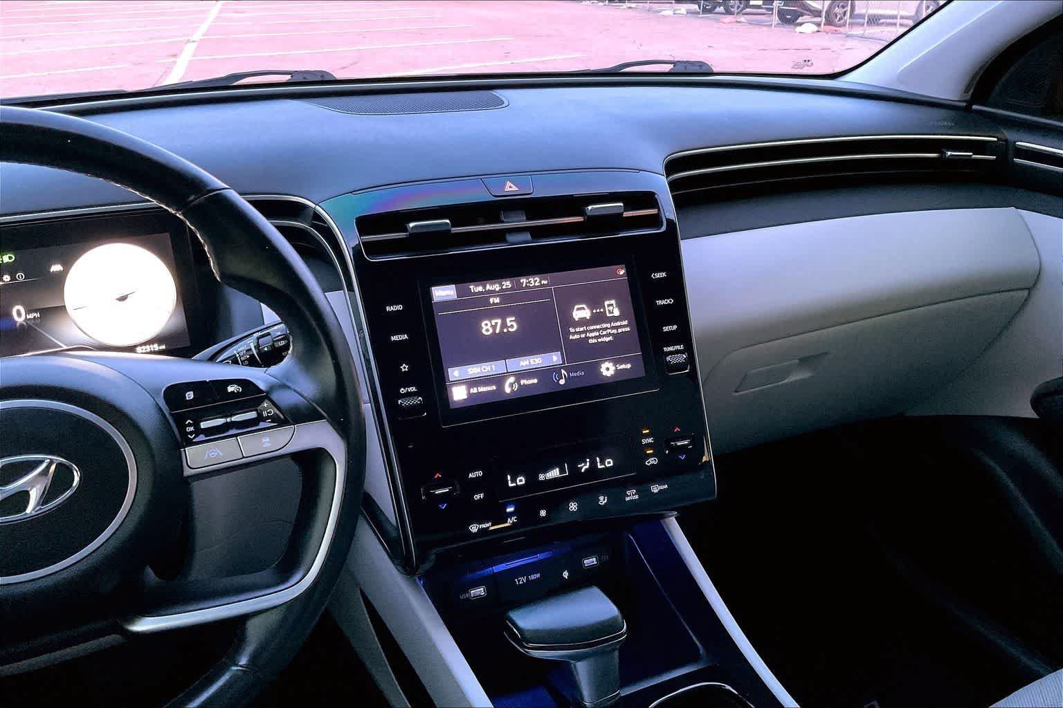 Used 2022 Hyundai Tucson SEL w/ Convenience + Premium Package FWD image 13