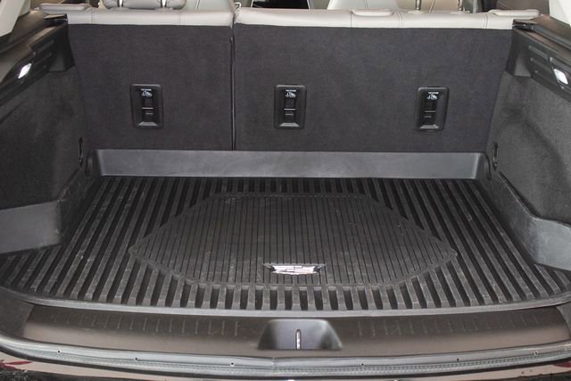 Used 2023 Cadillac XT4 Luxury w/ Cold Weather Package image 14