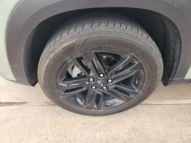Used 2024 Chevrolet Trax ACTIV w/ Sunroof Package image 15