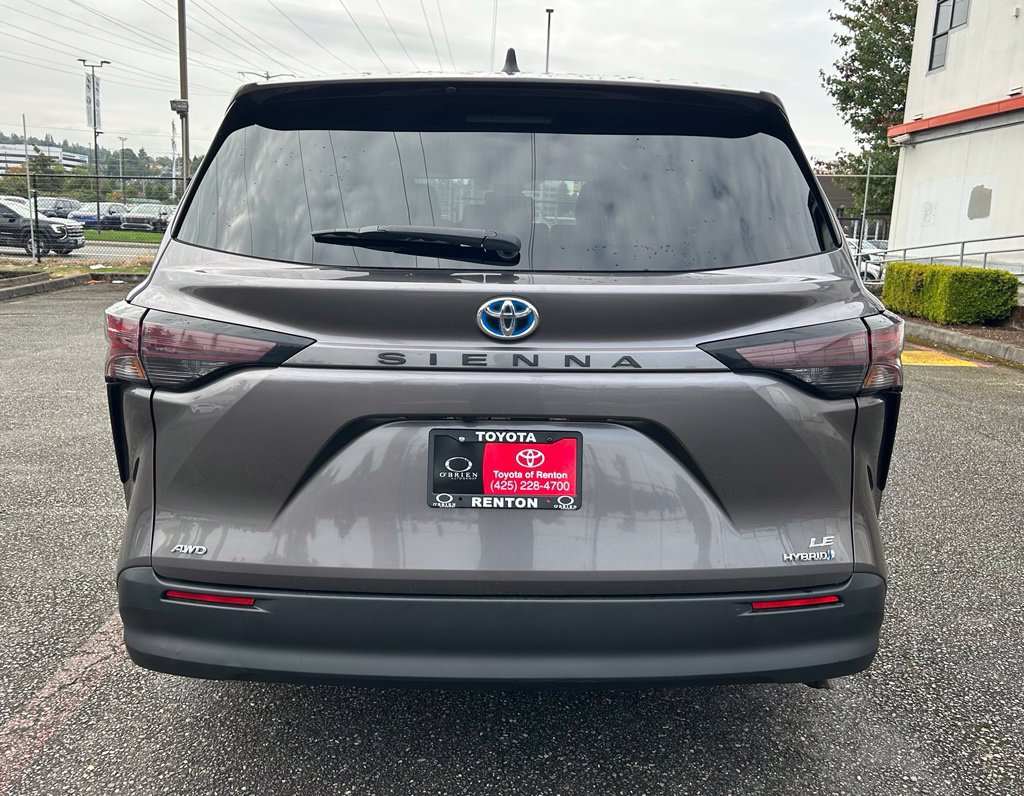 Certified 2024 Toyota Sienna LE AWD/4WD image 6