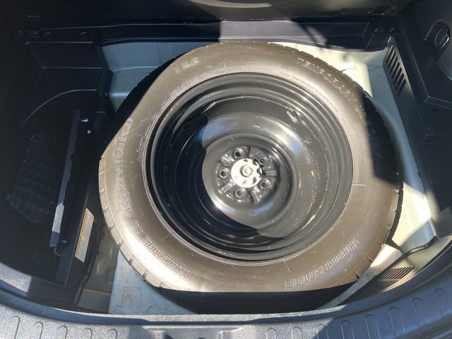 Used 2015 Toyota RAV4 LE image 13