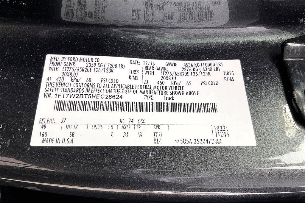 Used 2017 Ford F250 Lariat w/ Lariat Value Package image 32