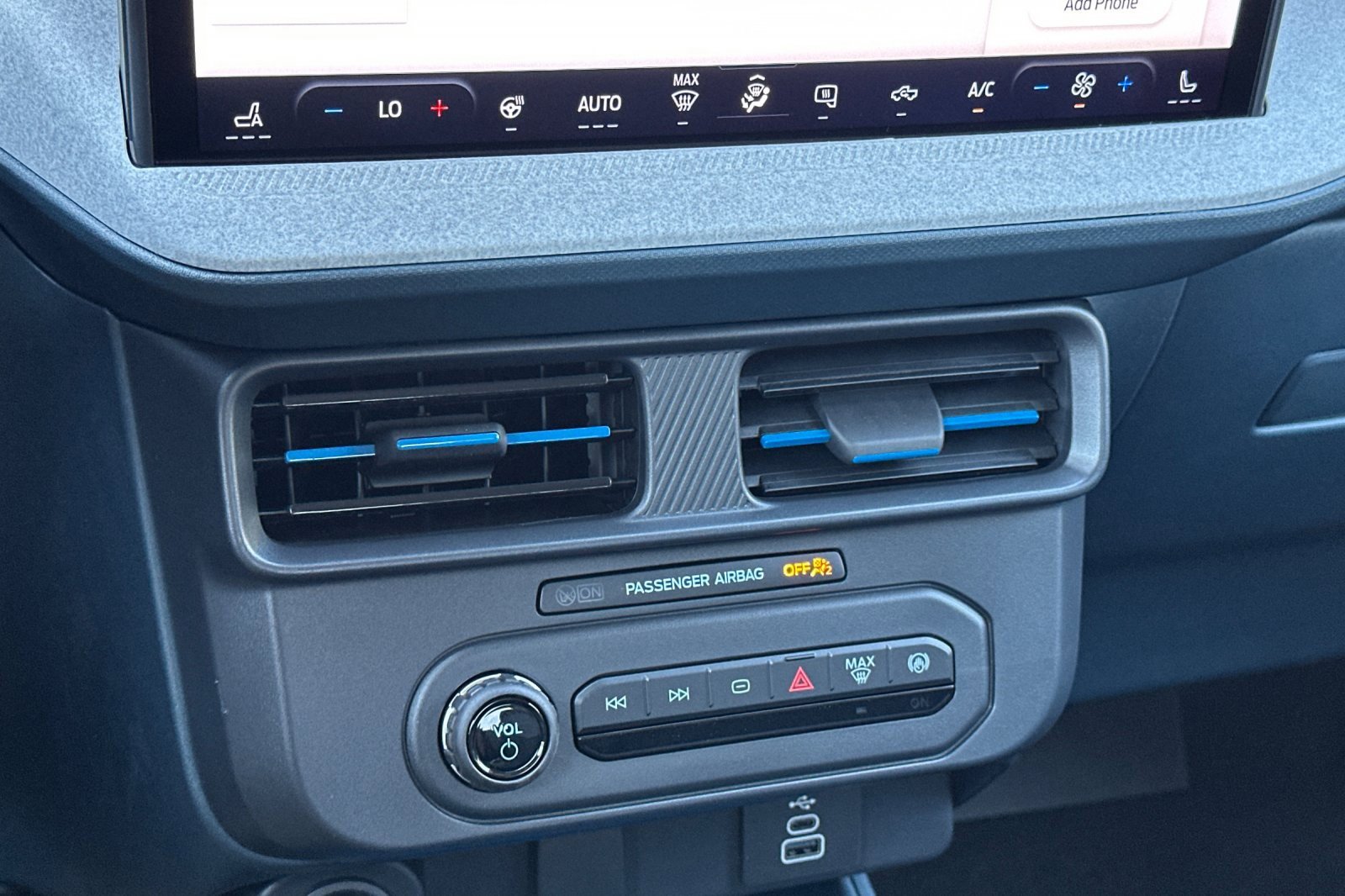 New 2025 Ford Maverick XLT w/ Equipment Group 301A image 18
