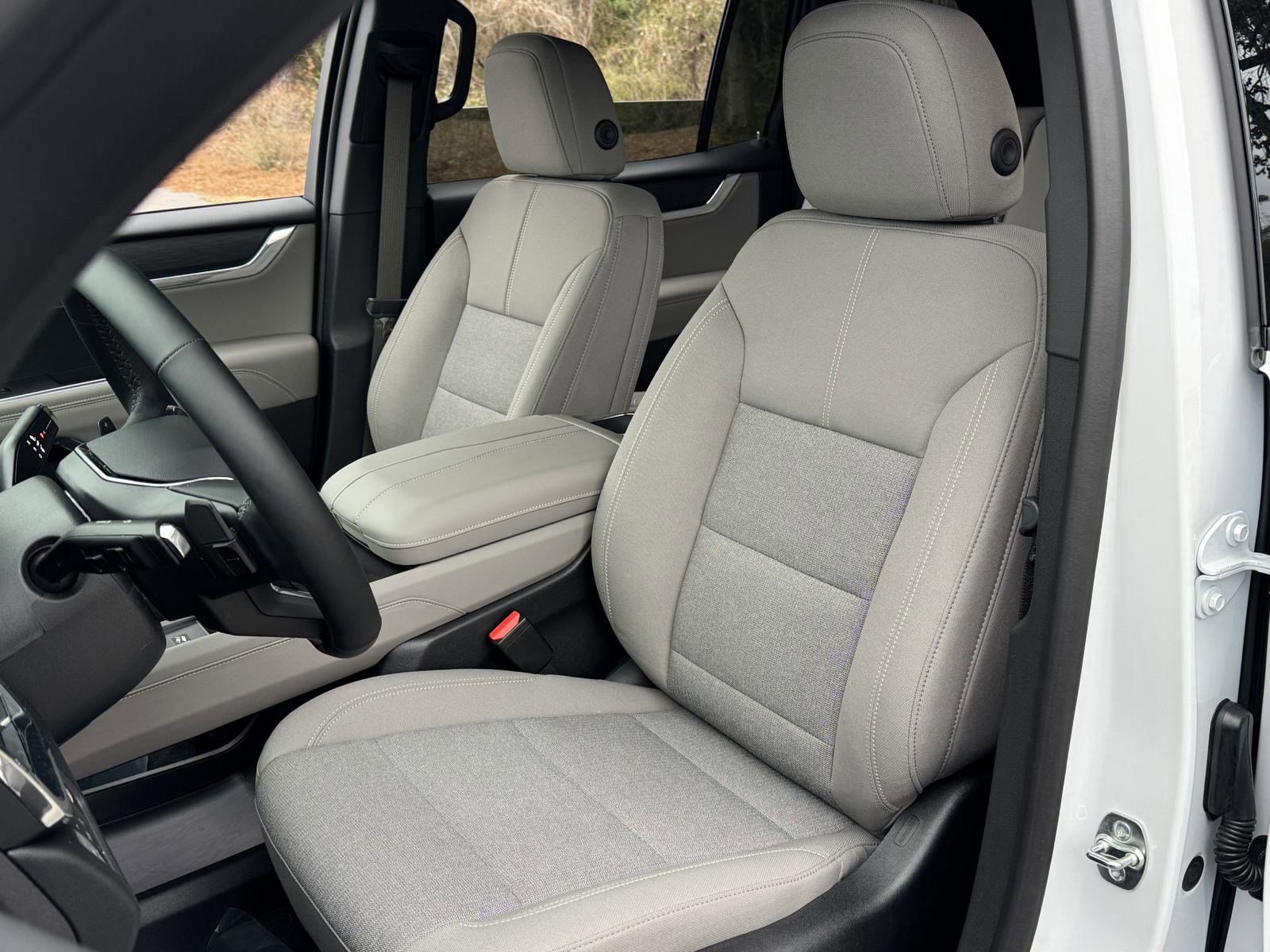 New 2025 GMC Acadia Elevation image 15