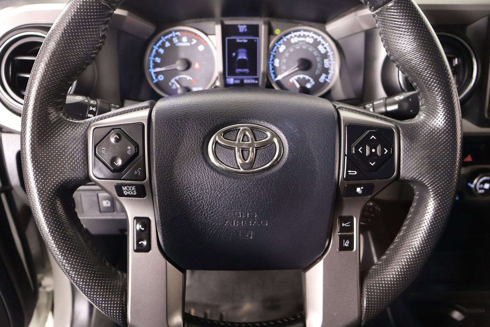 Used 2019 Toyota Tacoma SR5 image 3