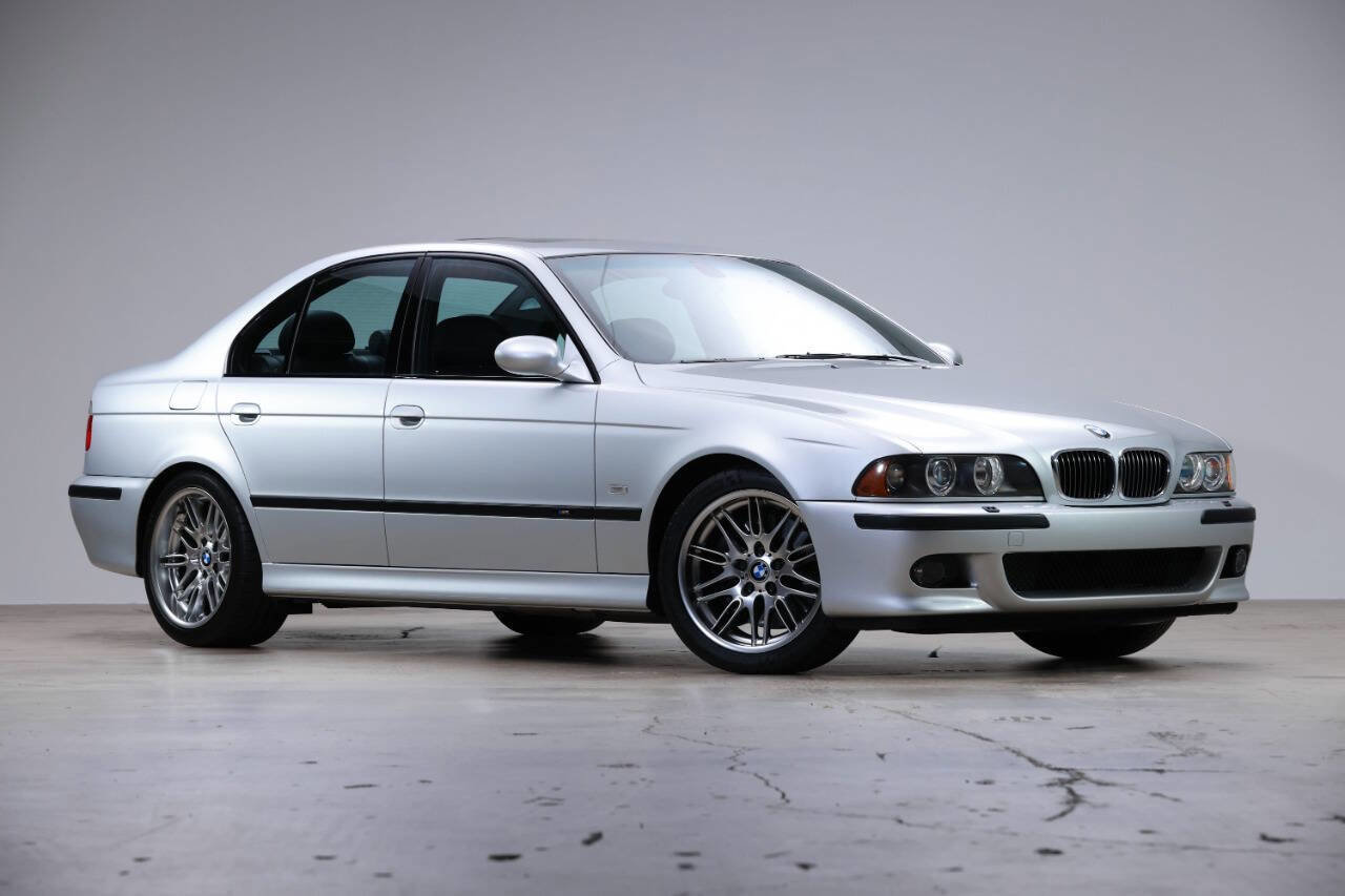 Used 2002 BMW M5 image 1