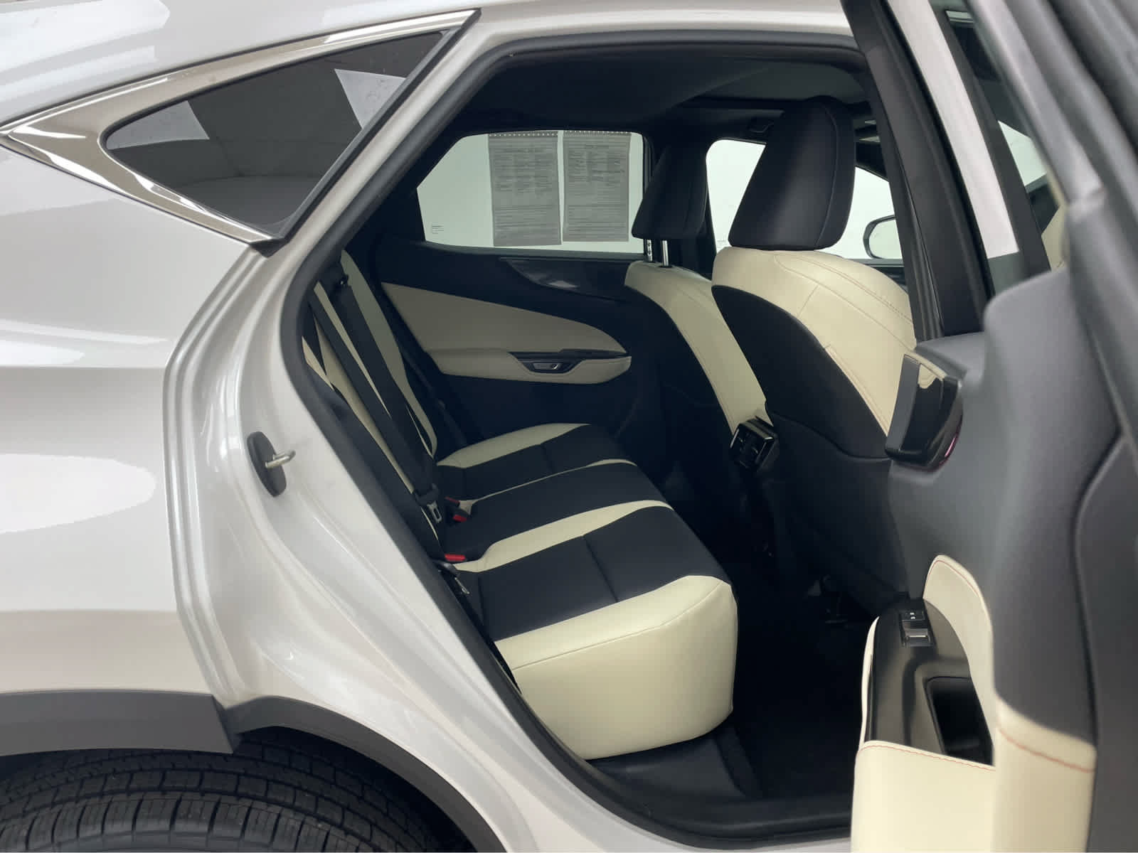 Used 2024 Lexus NX 350 AWD image 14