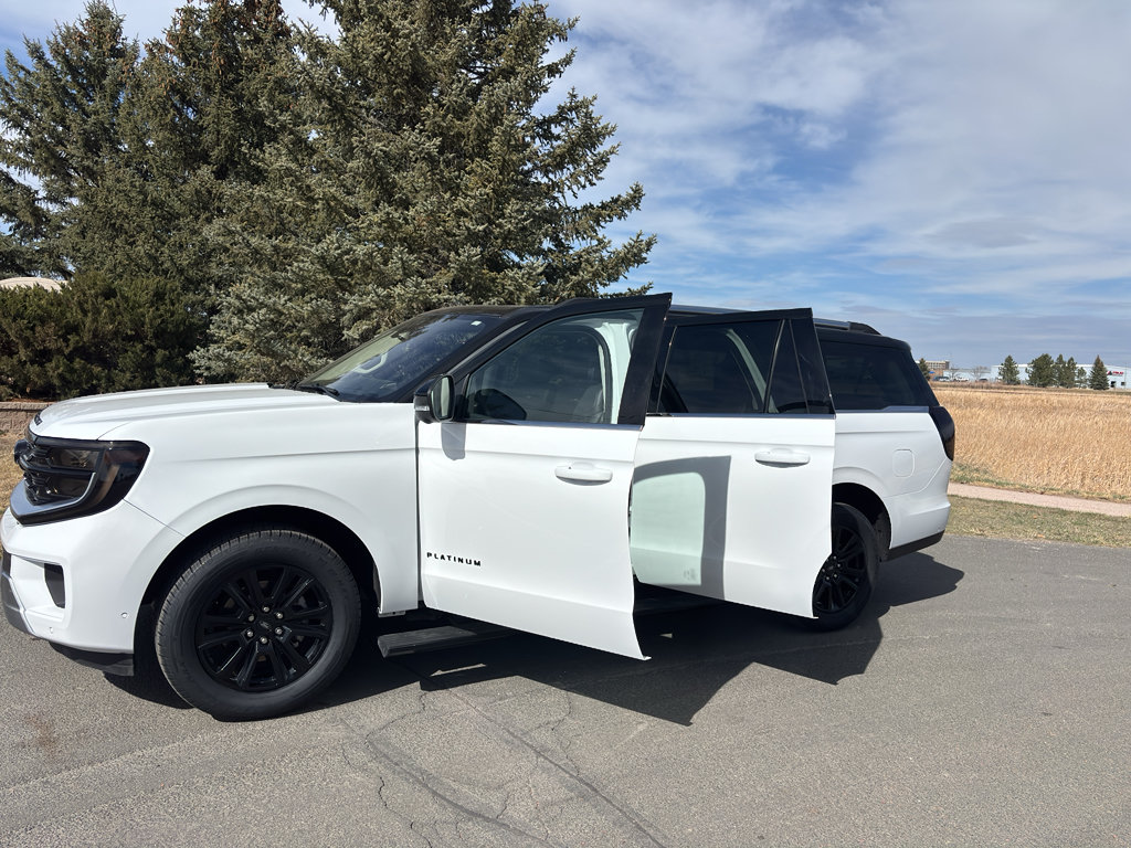Used 2025 Ford Expedition Max Platinum AWD/4WD image 13