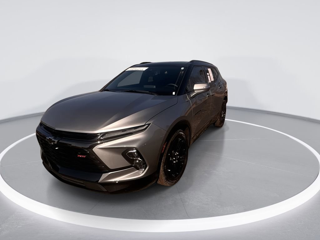 Used 2024 Chevrolet Blazer RS w/ Enhanced Convenience Package image 4