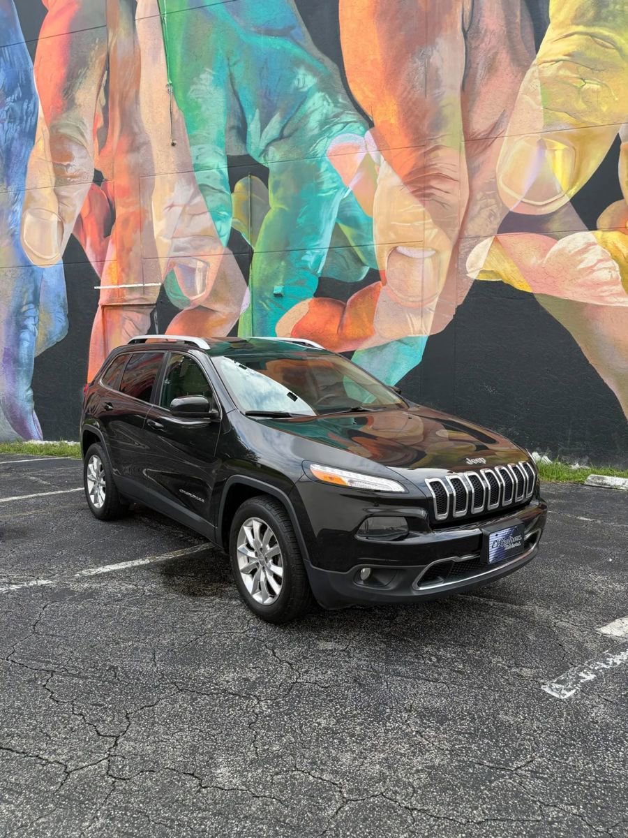 Used 2016 Jeep Cherokee Limited image 10