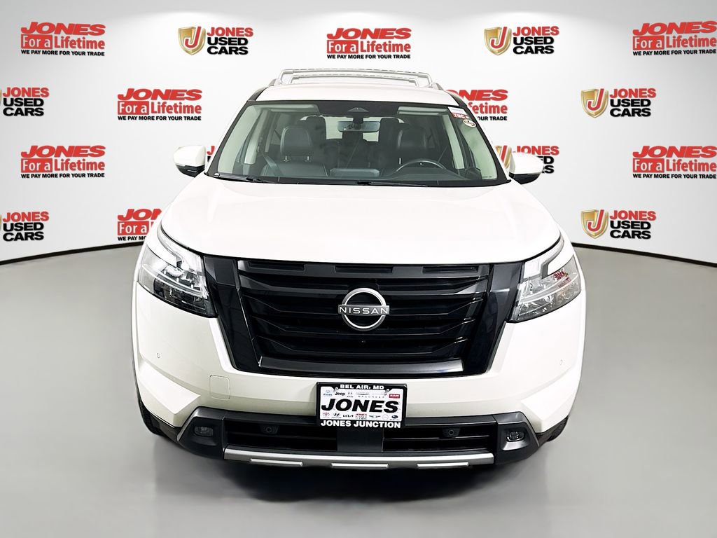 Certified 2023 Nissan Pathfinder SL w/ Black Appearance Package AWD/4WD image 12