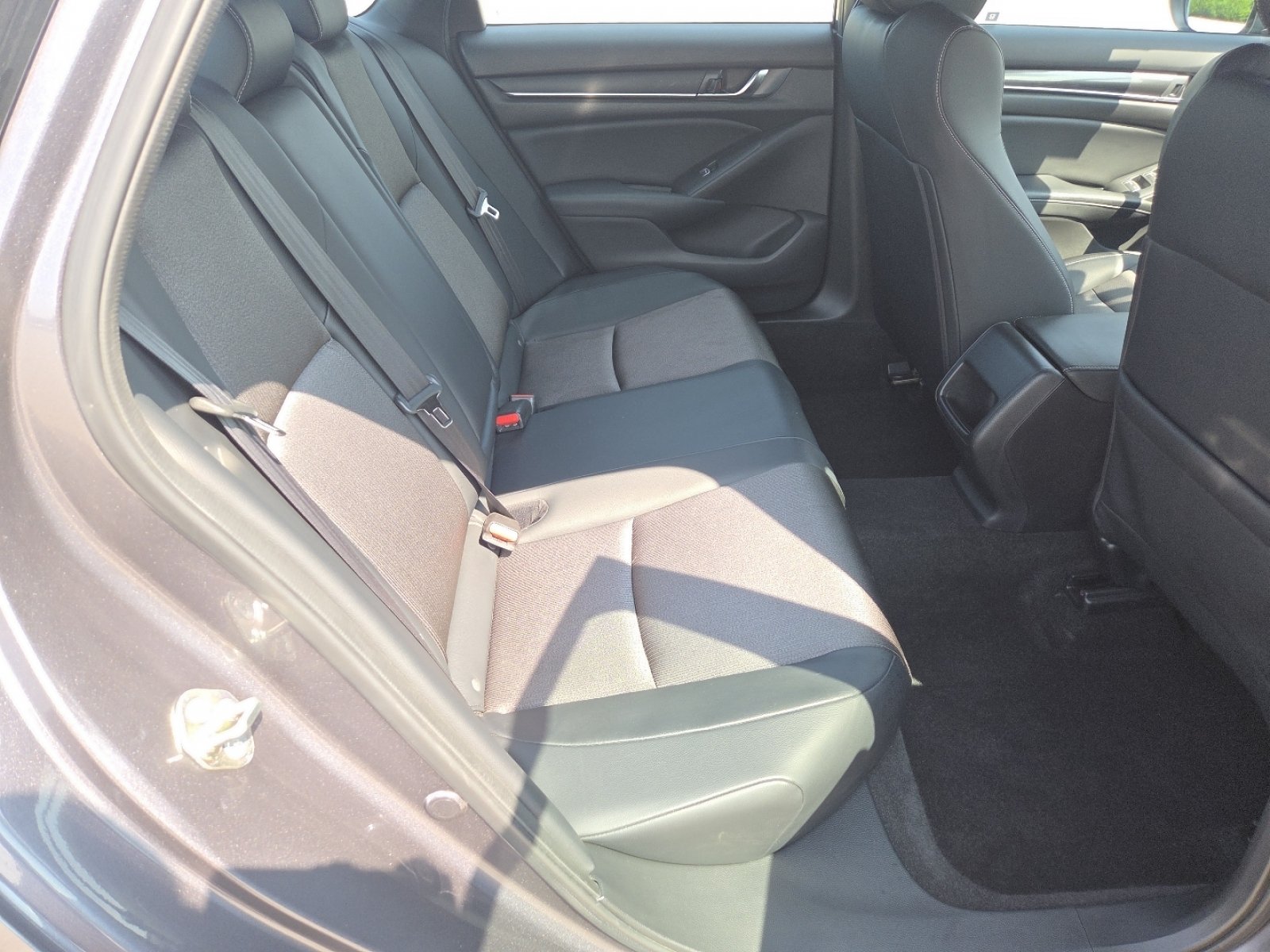 Used 2018 Honda Accord Sport image 18