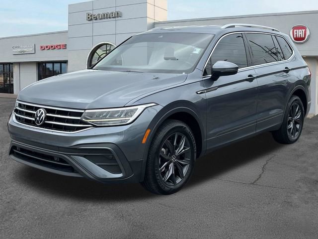 Used 2023 Volkswagen Tiguan SE FWD image 3