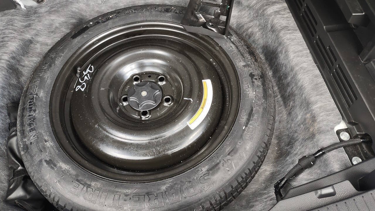 Used 2021 Nissan Rogue SV FWD image 39