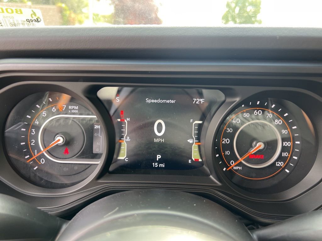 New 2025 Jeep Gladiator High Tide image 14