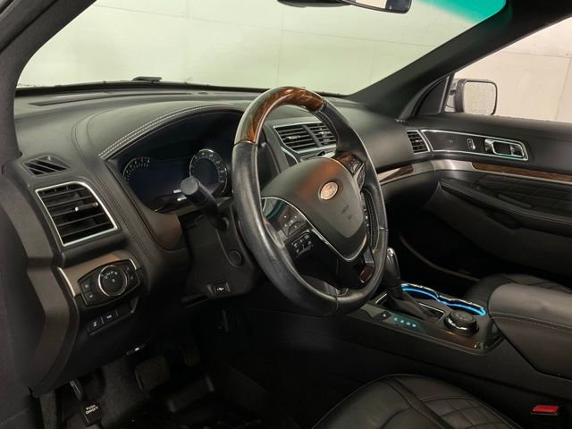 Used 2016 Ford Explorer Platinum image 15