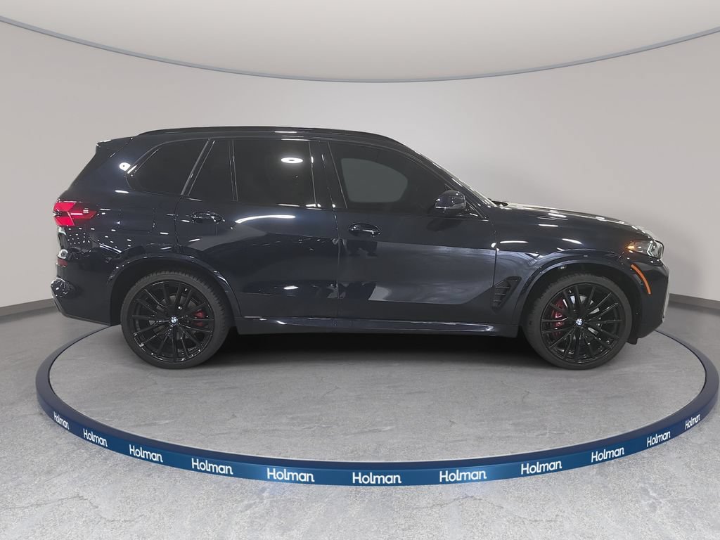Certified 2025 BMW X5 xDrive40i w/ M Sport Package AWD/4WD image 5