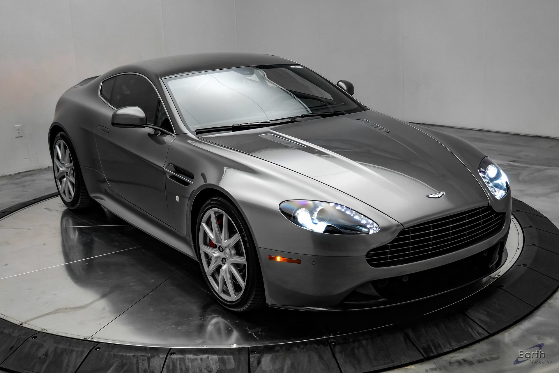 Used 2014 Aston Martin V8 Vantage S RWD image 25
