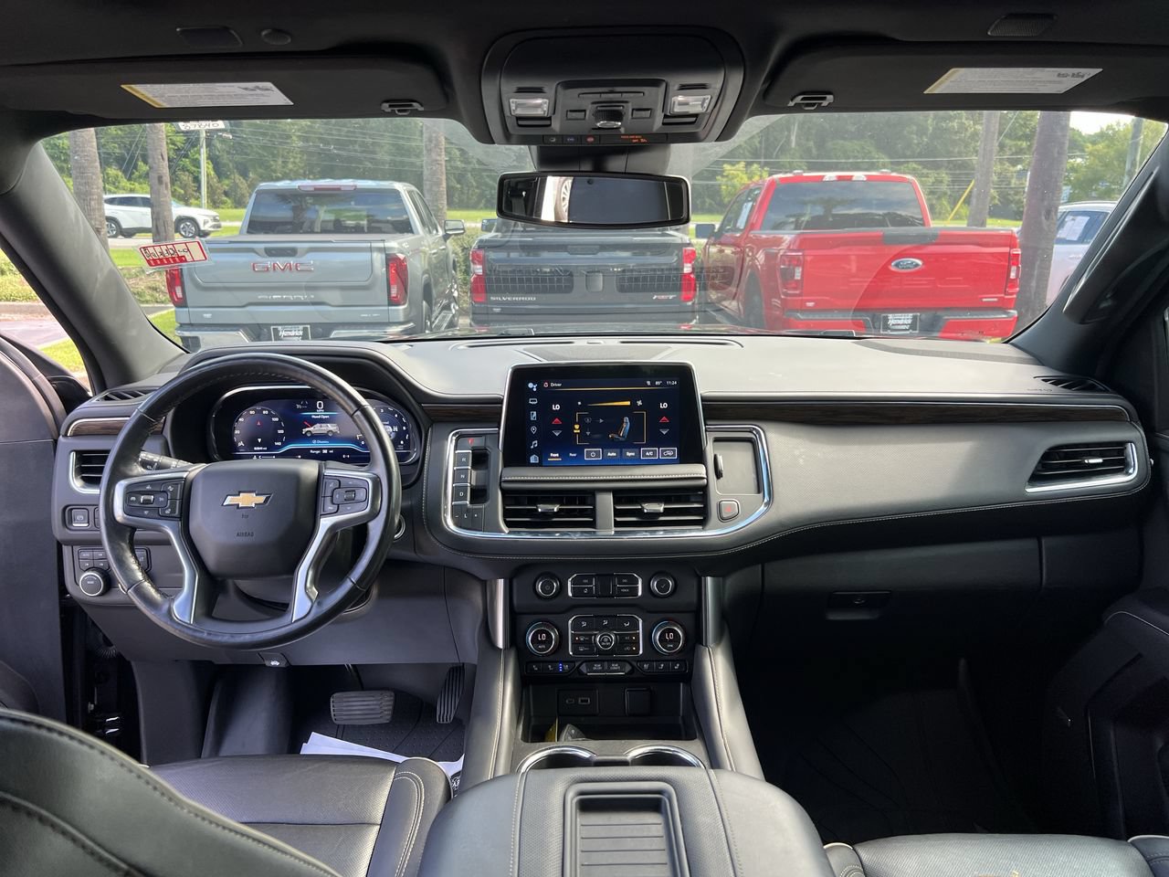 Used 2023 Chevrolet Tahoe Premier AWD/4WD image 31