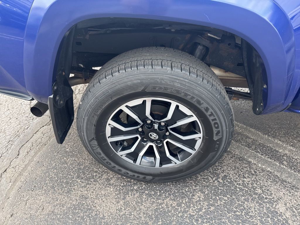 Used 2022 Toyota Tacoma TRD Sport w/ Technology Package image 45