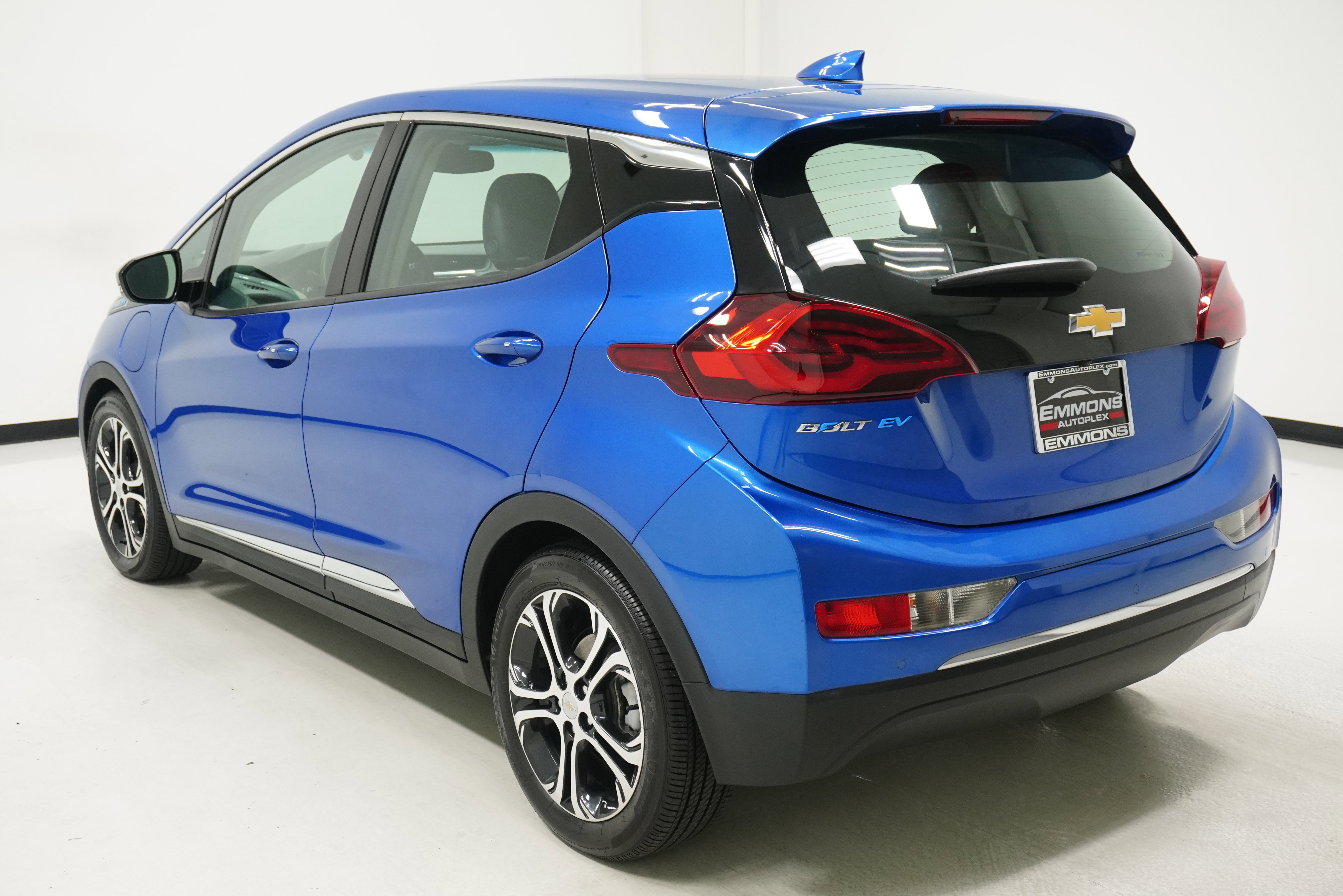 Used 2018 Chevrolet Bolt LT image 6