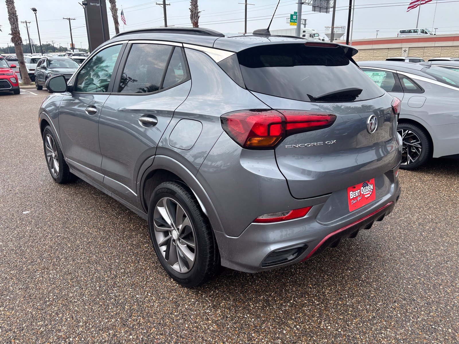 Used 2020 Buick Encore GX Select w/ Sport Touring Package FWD image 4