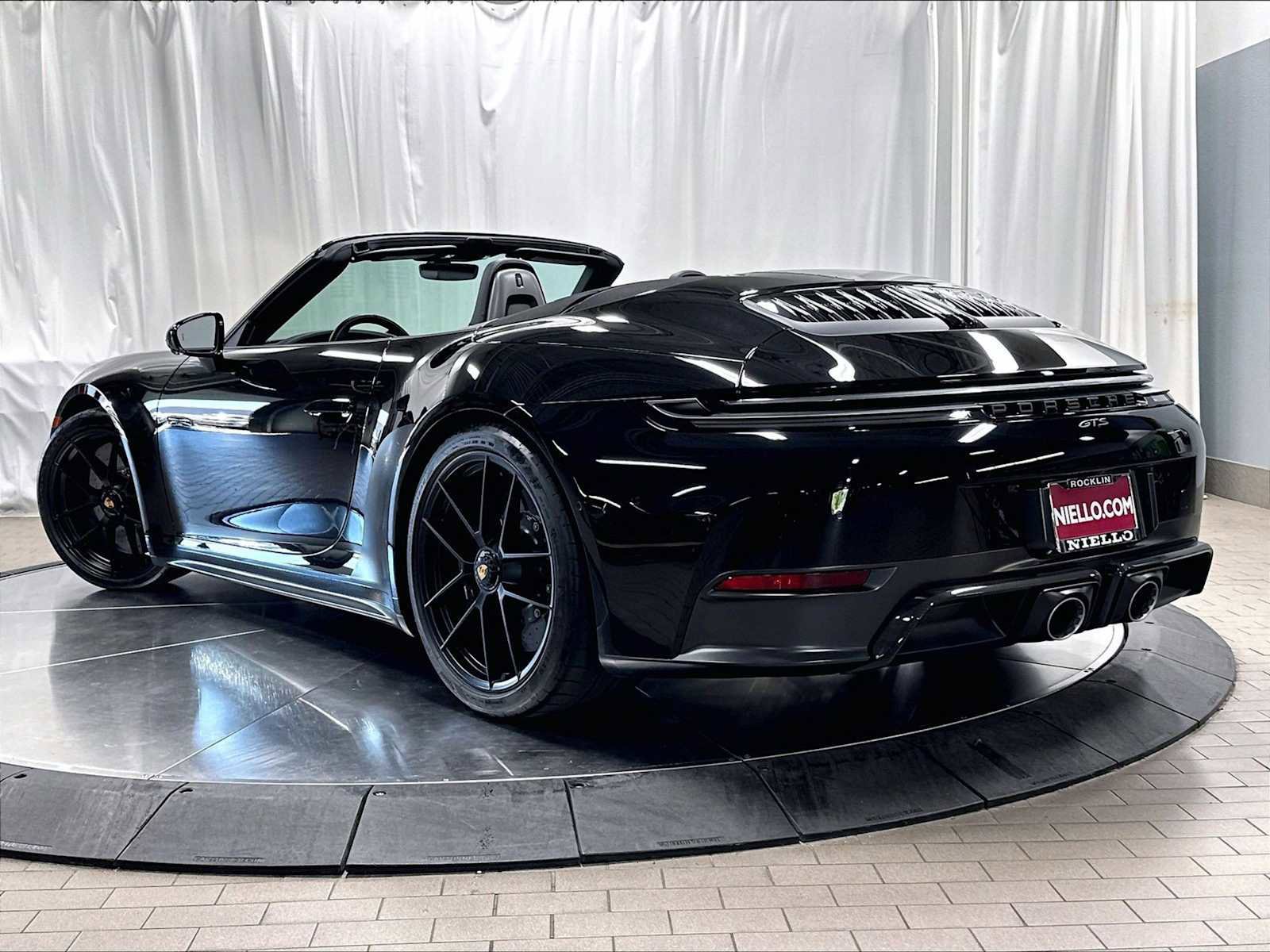 Used 2025 Porsche 911 Carrera 4 GTS AWD/4WD image 3