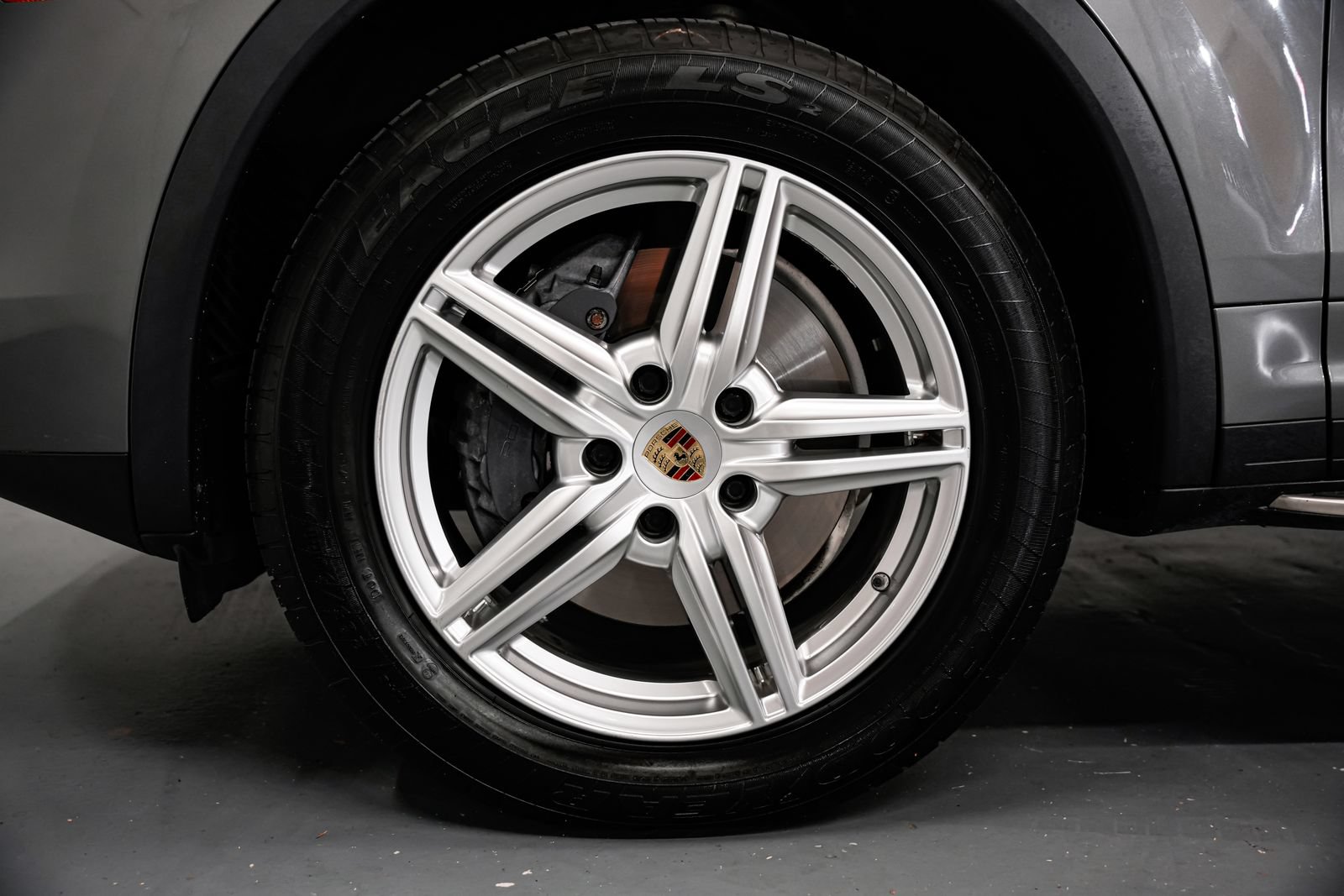 Used 2015 Porsche Cayenne Diesel AWD/4WD image 48