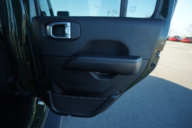 Used 2021 Jeep Gladiator Overland w/ LED Lighting Group image 22