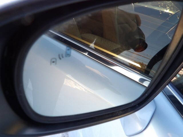 Used 2013 Lexus ES 300h w/ Luxury Pkg FWD image 30