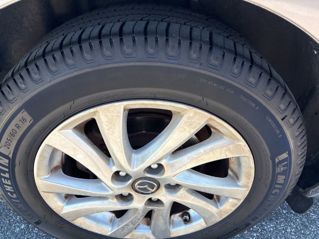 Used 2013 MAZDA MAZDA3 i Touring image 16