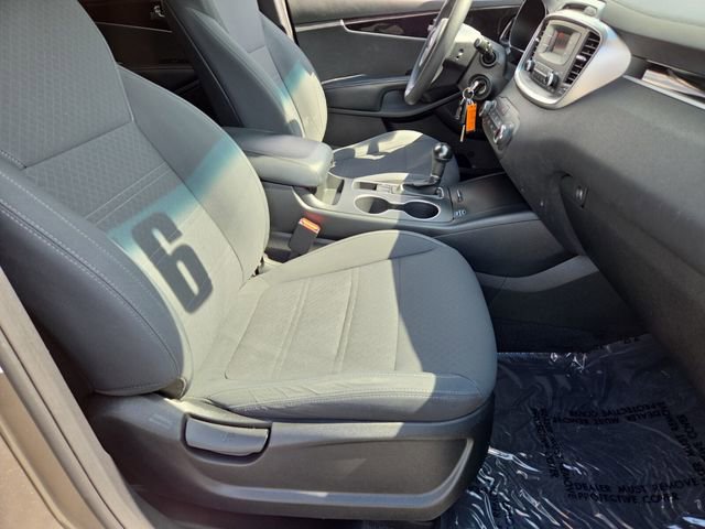 Used 2016 Kia Sorento L image 19