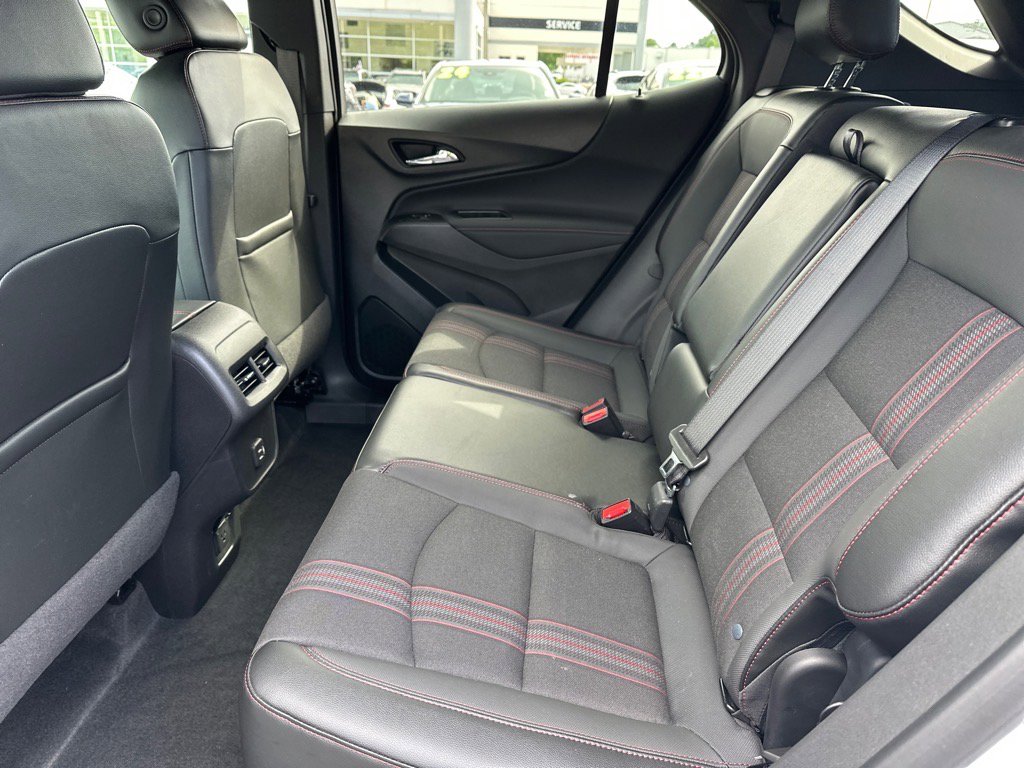 Used 2023 Chevrolet Equinox RS image 7