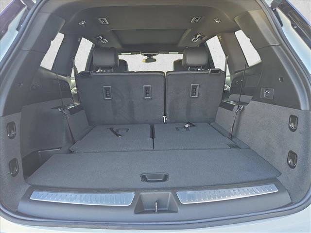 Used 2025 Cadillac XT6 Luxury FWD image 6
