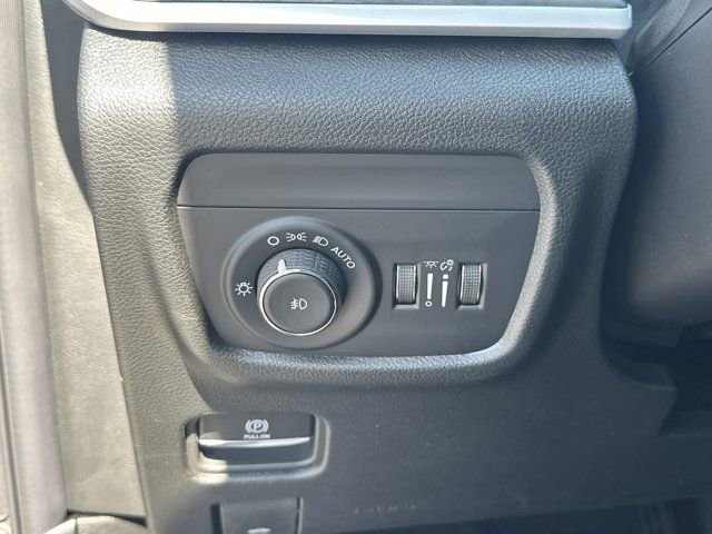New 2026 Jeep Grand Cherokee L Limited RWD image 24