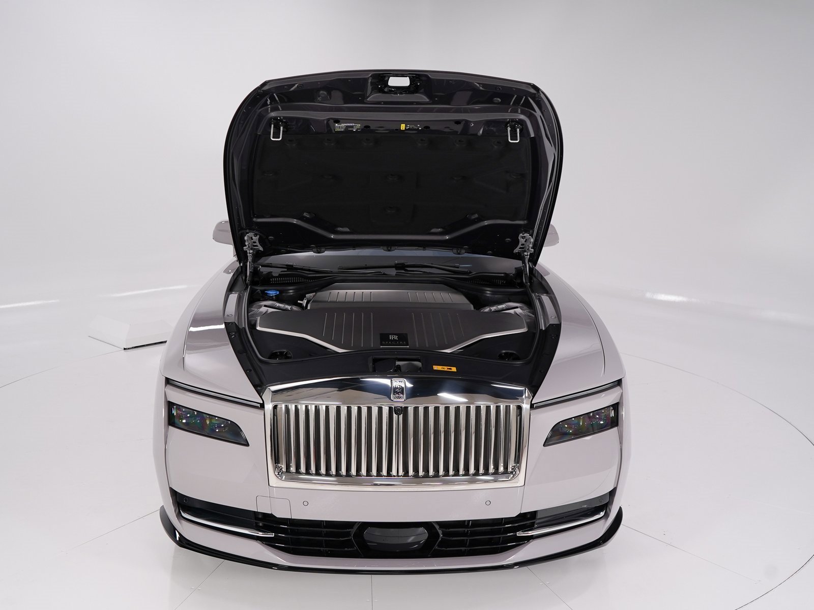 New 2025 Rolls-Royce Spectre w/ Spectre Launch Package image 44