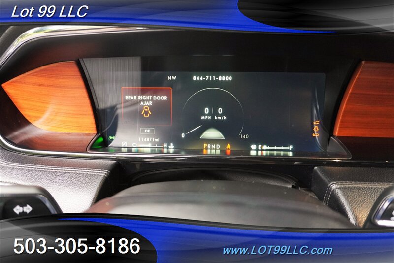 Used 2018 Lincoln Navigator L Reserve w/ Technology Package AWD/4WD image 21